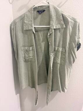 Sim & Sam Women's Olive Green Rayon Tie-Front Short Sleeve Button-Down Shirt